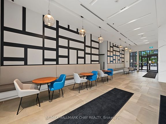 4th image of 681 Yonge St #418