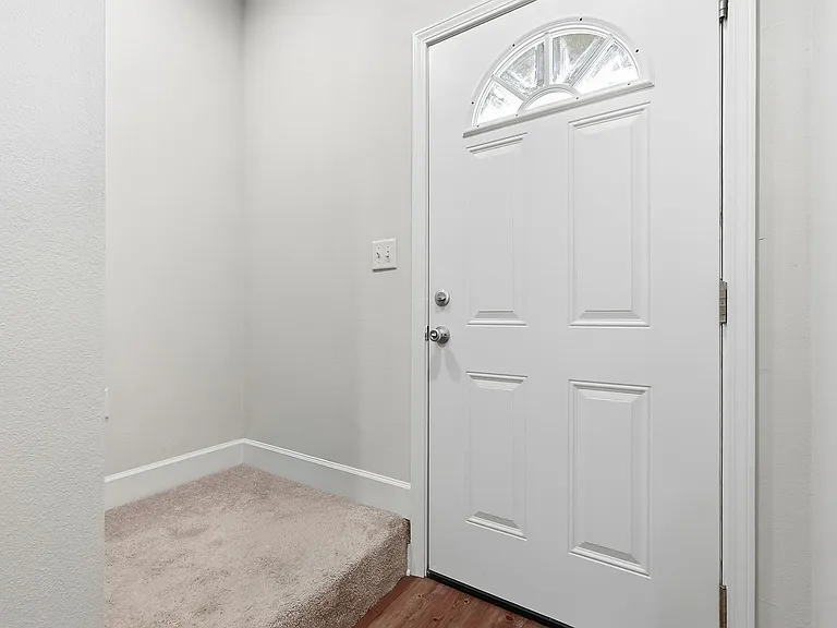503 Arbor Lake Dr — Photo 3