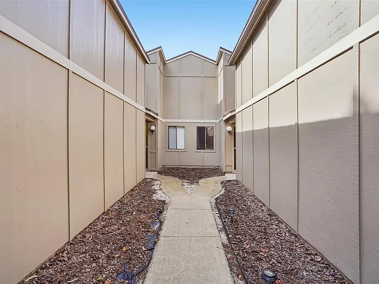 325 Timberline Trl — Photo 10