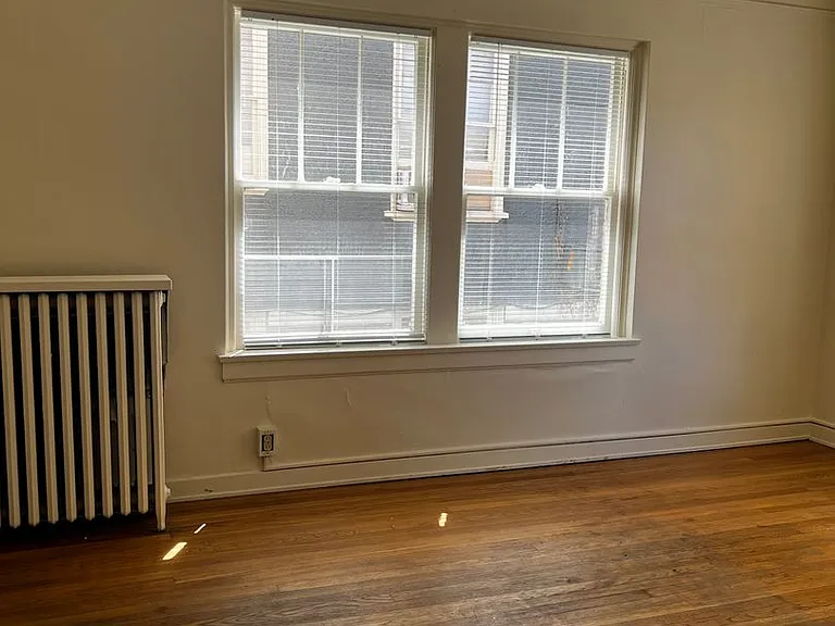 Conrad — Photo 3