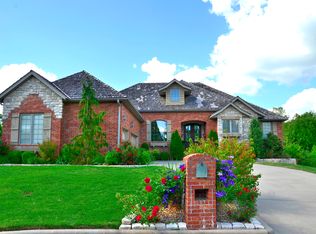 8202 Quail Ridge Ct, Nixa, MO 65714