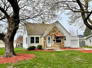422 N Randolph St, Princeton, IL 61356