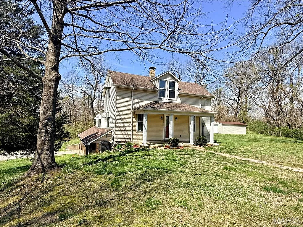 229 Lee Ave photo 1