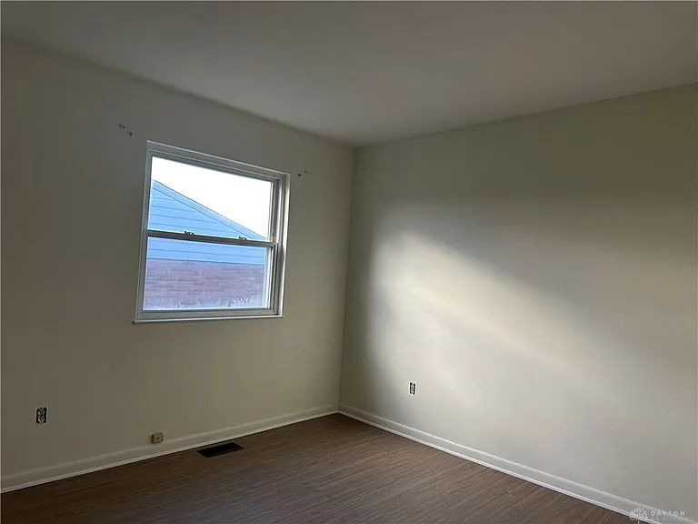 2824 Pinegrove Dr — Photo 14