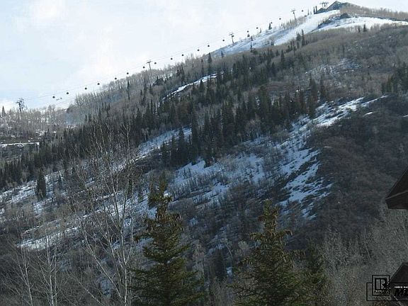 5th image of 2238 Bear Dr