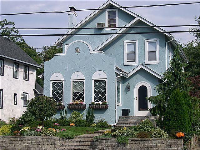 1st image of 7 Sachem St
