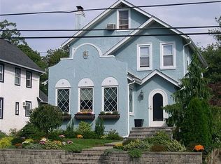 7 Sachem St, East Rockaway, NY 11518