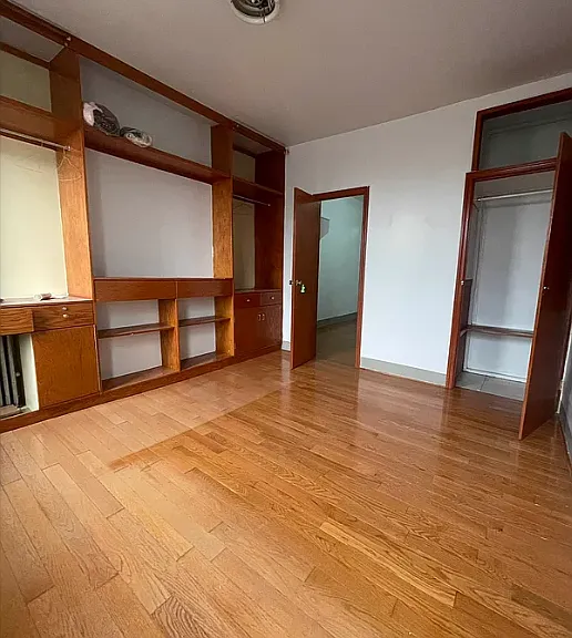 185 Menahan St #3E — Photo 10