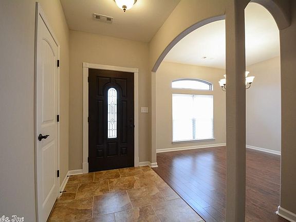 3rd image of 3313 Garden Club Dr