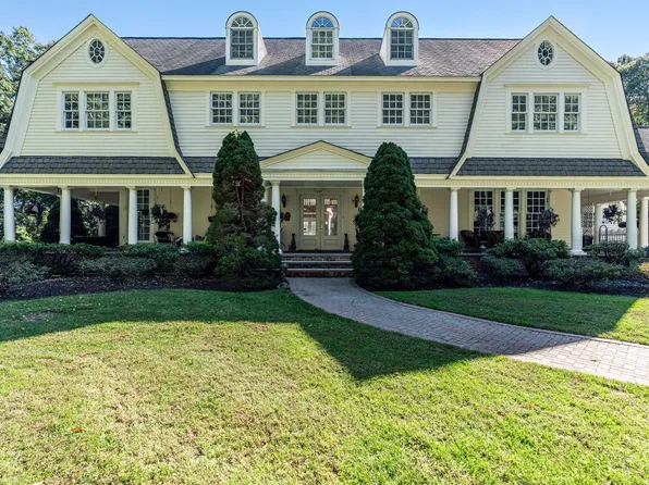 9680 N Bayview Rd, Southold, NY 11971