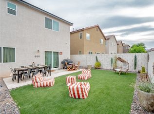 7714 Pyrenees Park Dr, Las Vegas, NV 89113