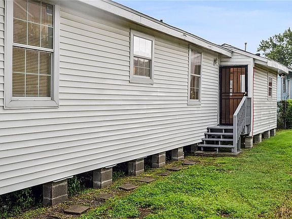 2nd image of 2617-19 Peace Ct