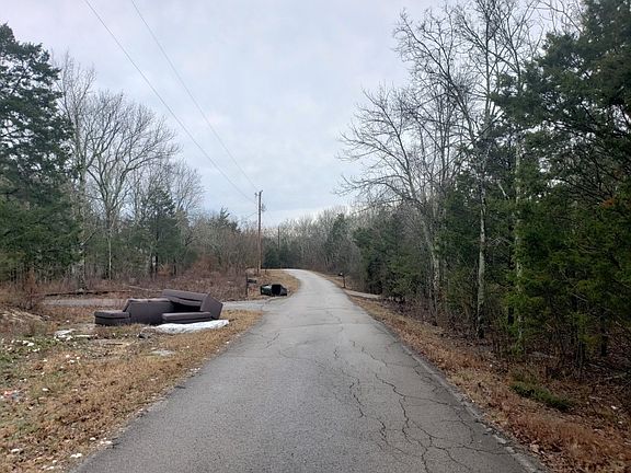 4th image of 230 Schuman Dr