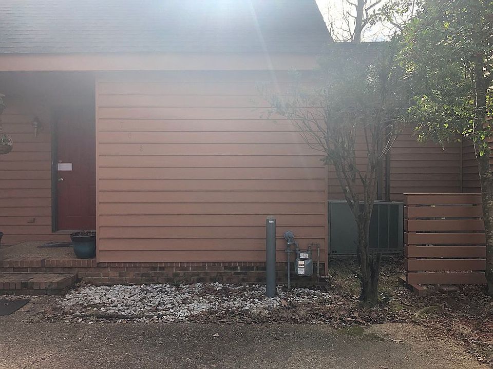 2nd image of 703 Autumn Trce