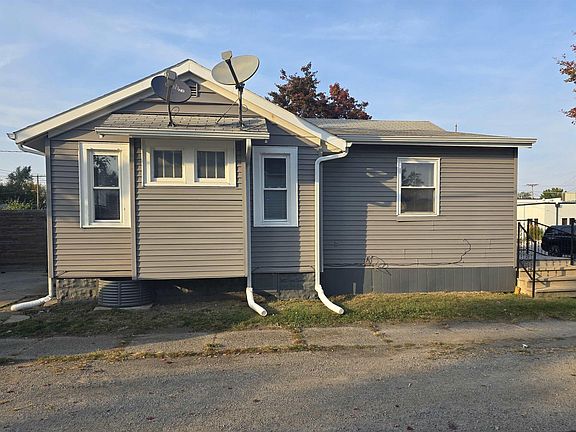 4th image of 1101 Saint Marys Ave