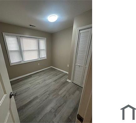 5th image of 2440 S St SE #2