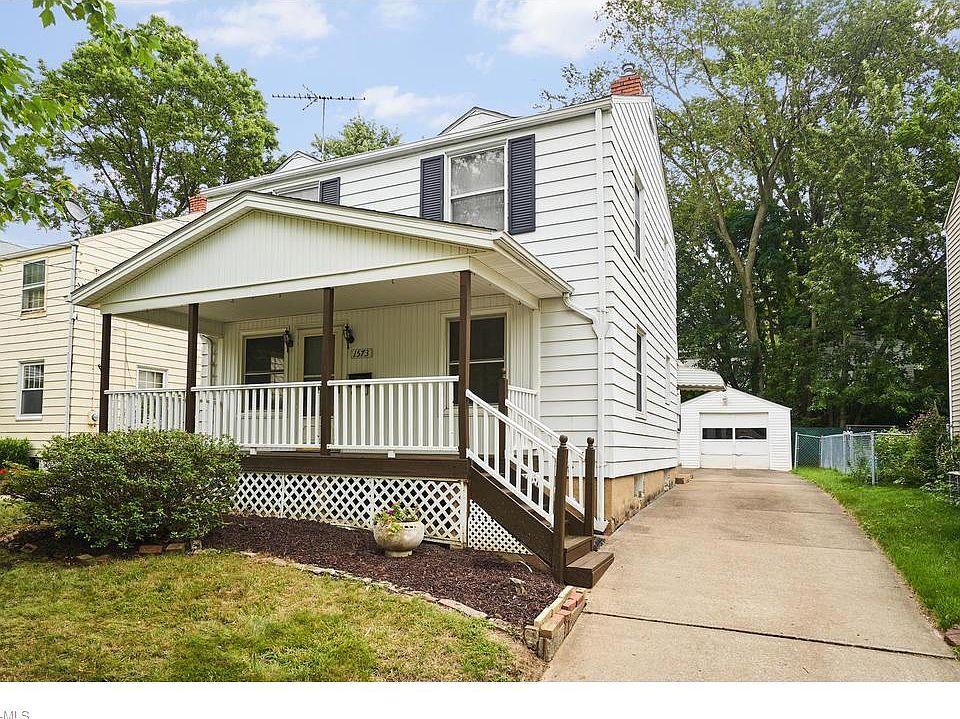 1st image of 1573 Oakwood Ave