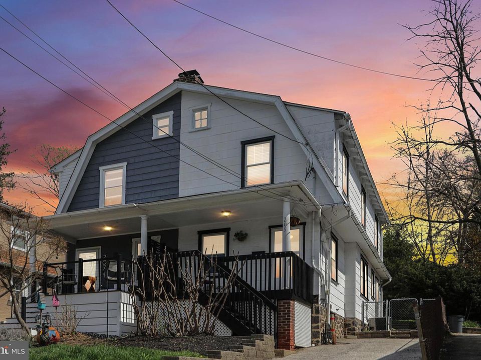 1st image of 205 N Aberdeen Ave