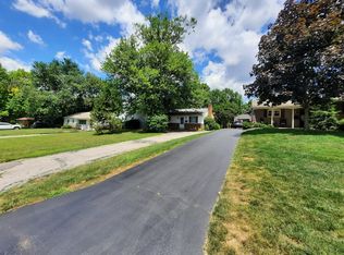 2754 Shrewsbury Rd, Columbus, OH 43221