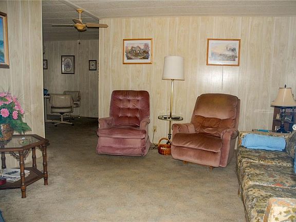 3rd image of 223 Meadowlark Dr