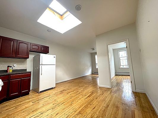 2nd image of 11928 Metropolitan Ave #2