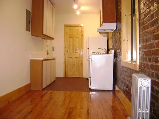 Rented by City Connections Realty | media 14