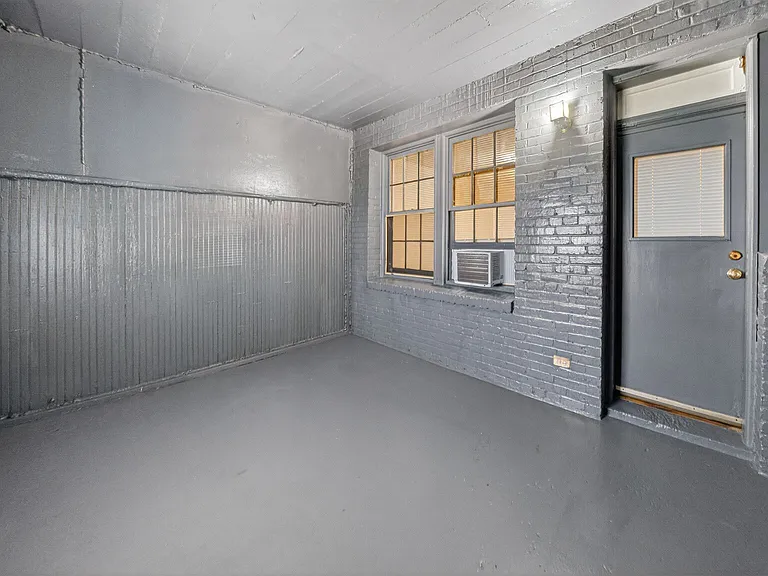 1421 Staples St NE #2 — Photo 13