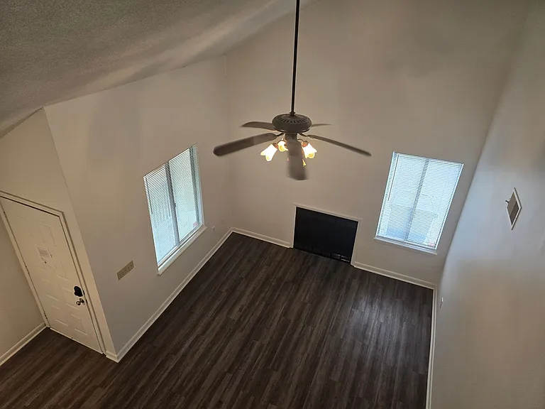 2168 Spoleto Ln E — Photo 19
