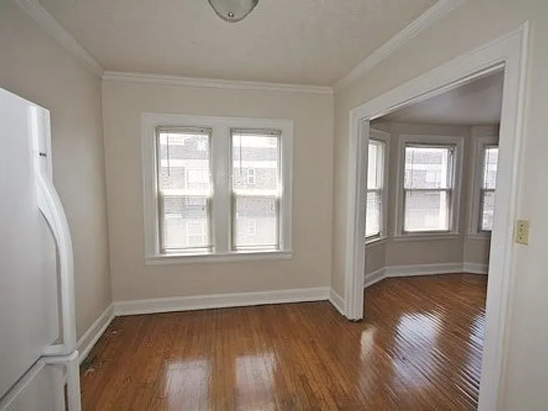 Biltmore Apartments — Photo 6