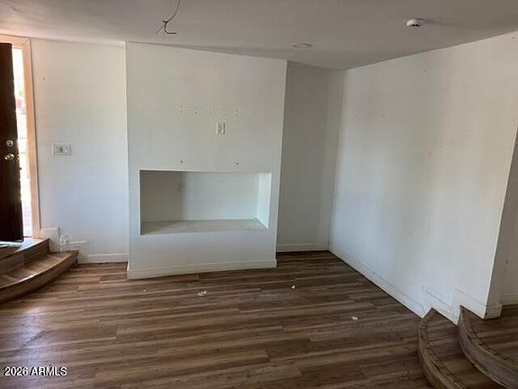 4th image of 3533 W MCKINLEY Street