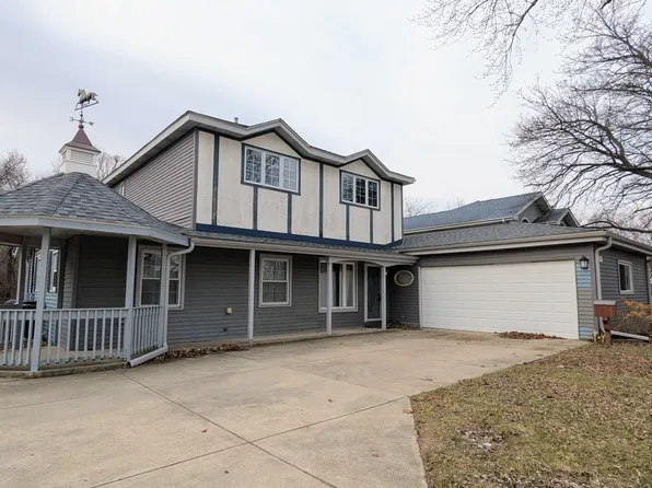 709 W Kenilworth Ave, Palatine, IL 60067