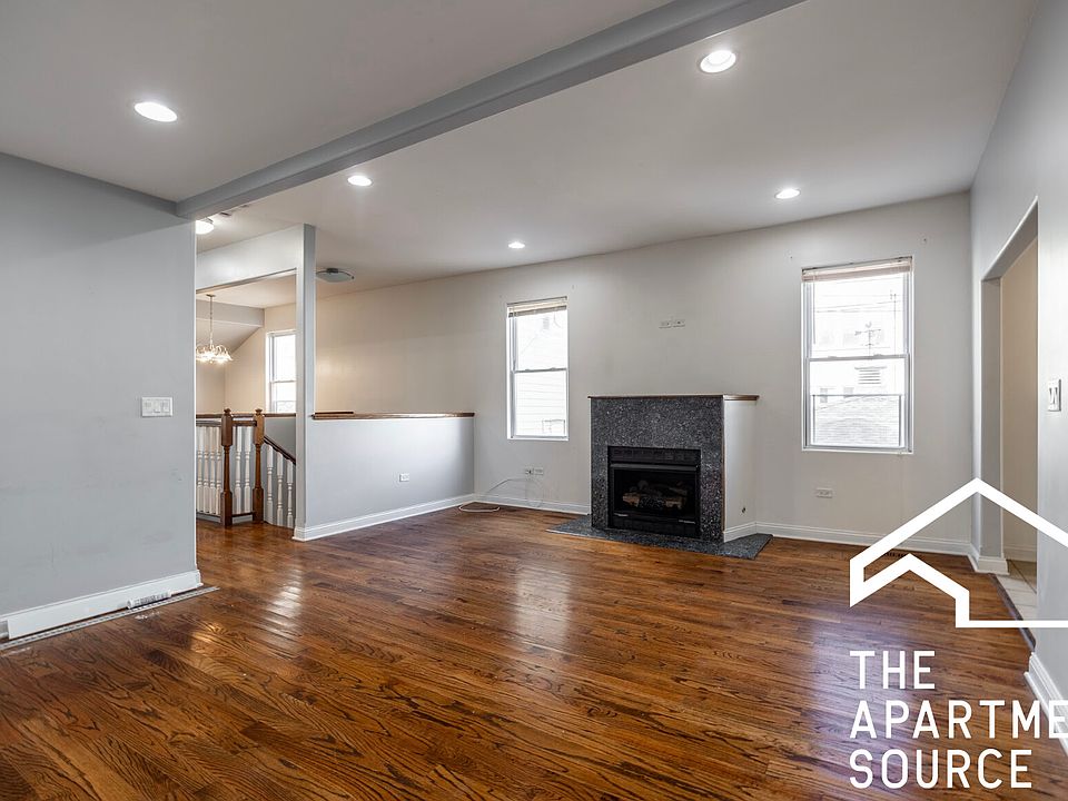 1st image of 3444 W Schubert Ave