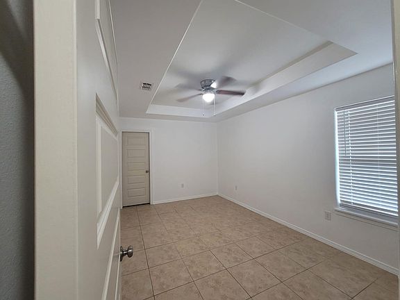 5th image of 139 Kleberg Ave Unit A