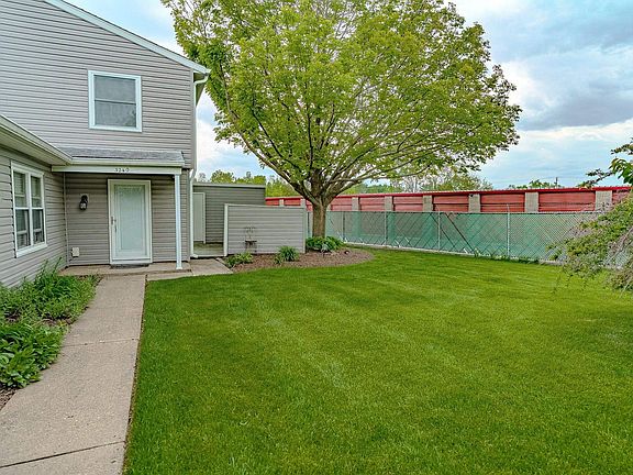 3rd image of 3240 Hanover Dr