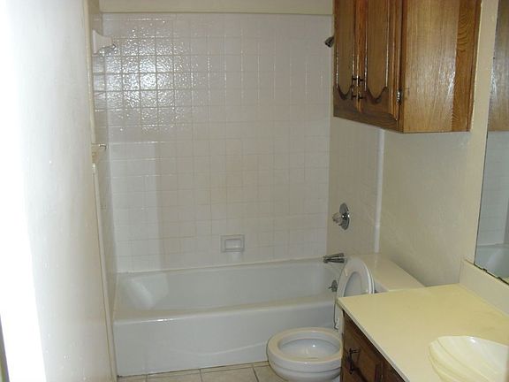 3rd image of 137 Wildwood Dr