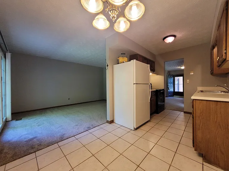 4333 Frontenac Dr — Photo 7