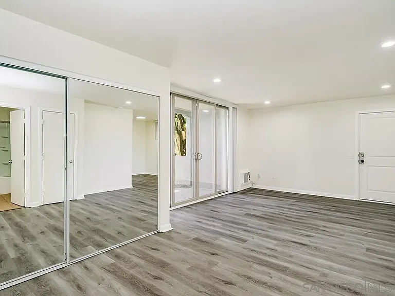 1350 N Escondido Blvd N #7 — Photo 8