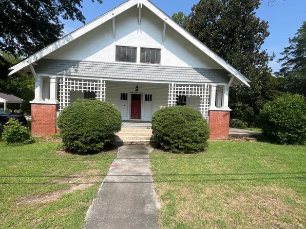 302 College St S, Centre, AL 35960