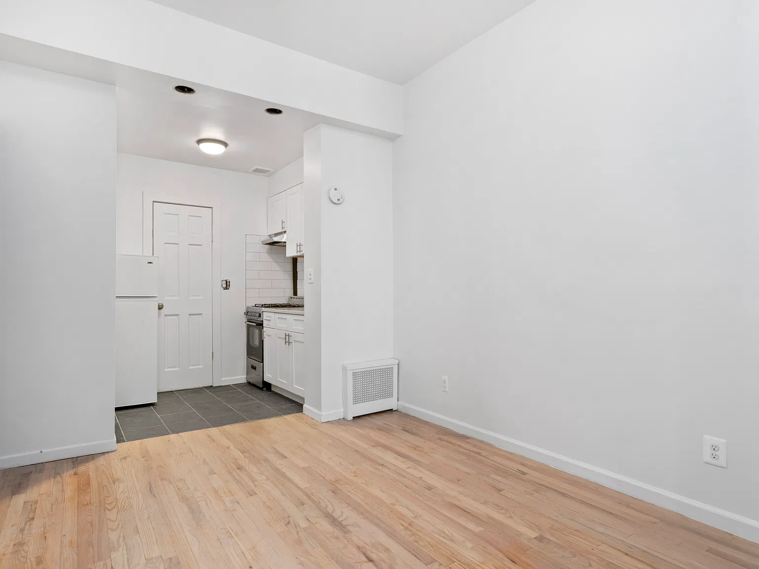 303 East 5th Street — Photo 1