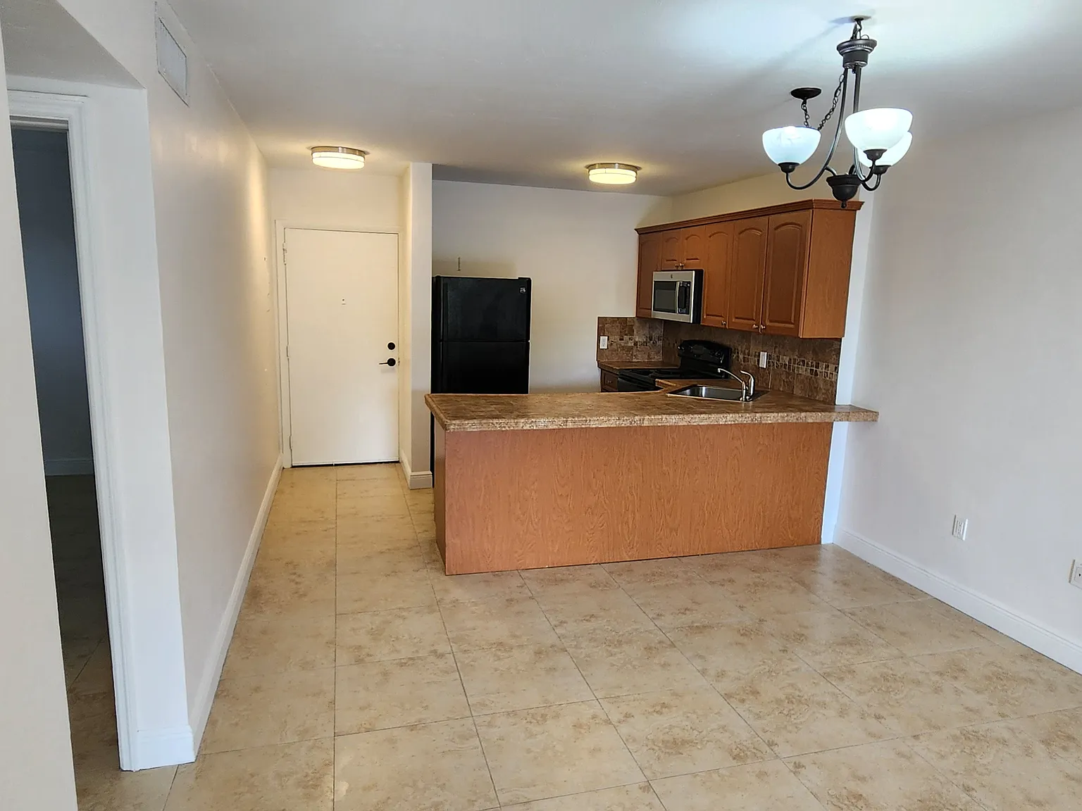 2 bed, 900 sqft, $2,075 — Photo 4