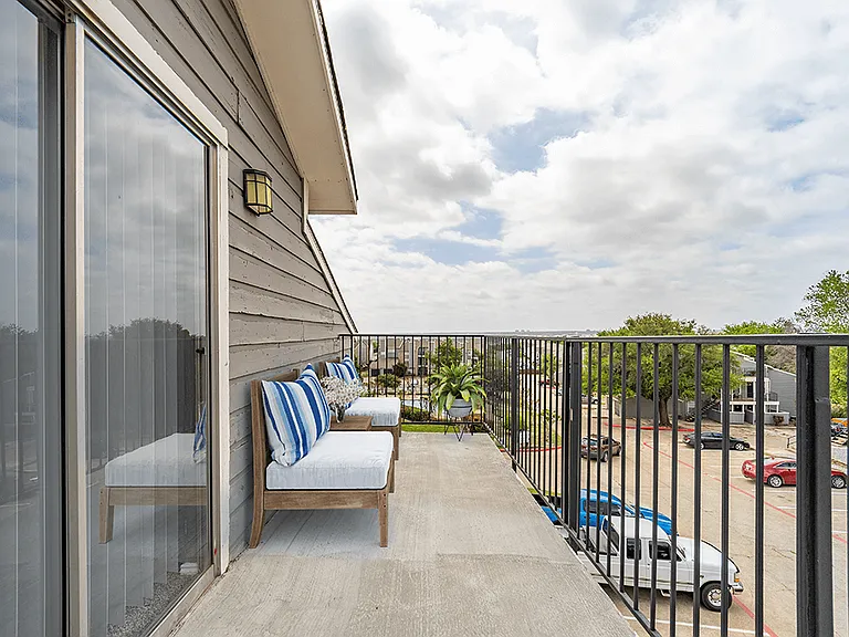 Private Balcony/Patio
