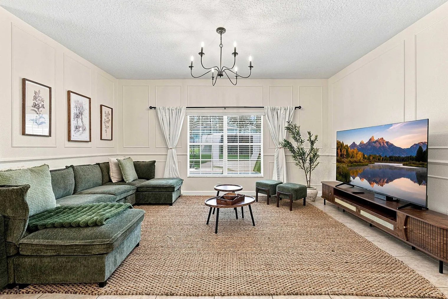 5 bed, 4.0 bath, 2023 sqft, $8,107 — Photo 4