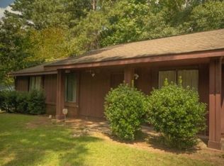 3012 Woodfield Dr, Rex, GA 30273