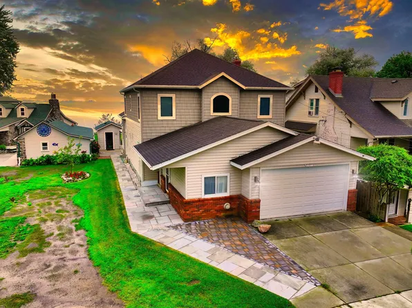 8989 Dixie Hwy, Fair Haven, MI 48023