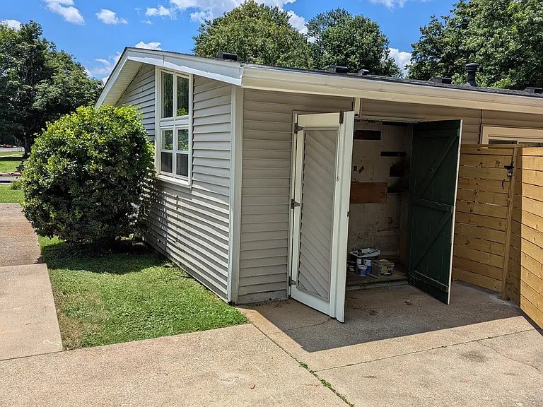 1701 Brentmoor Ln — Photo 16