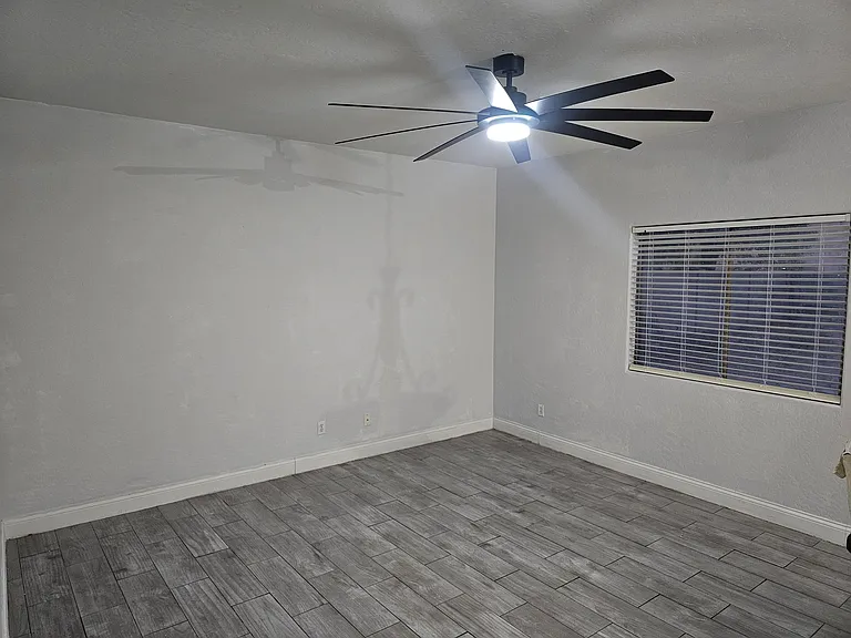 2114 E Paso Fino Dr — Photo 5
