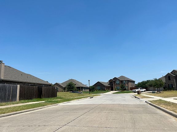 5th image of 1400 Montclaire Dr