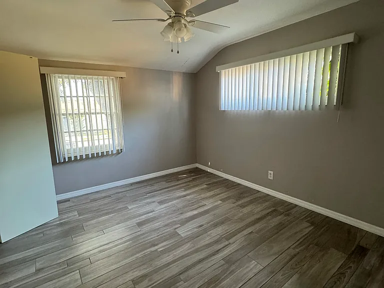 4858 Elsa Rd — Photo 20