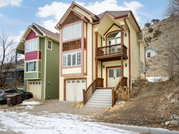 586 E Main St, New Castle, CO 81647