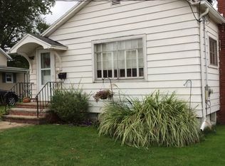 911 Buffalo St, Conneaut, OH 44030